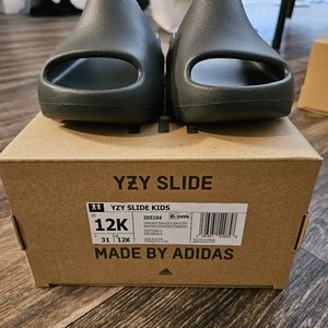 Yeezy Slide Kids 12k Dark Onyx Id5104